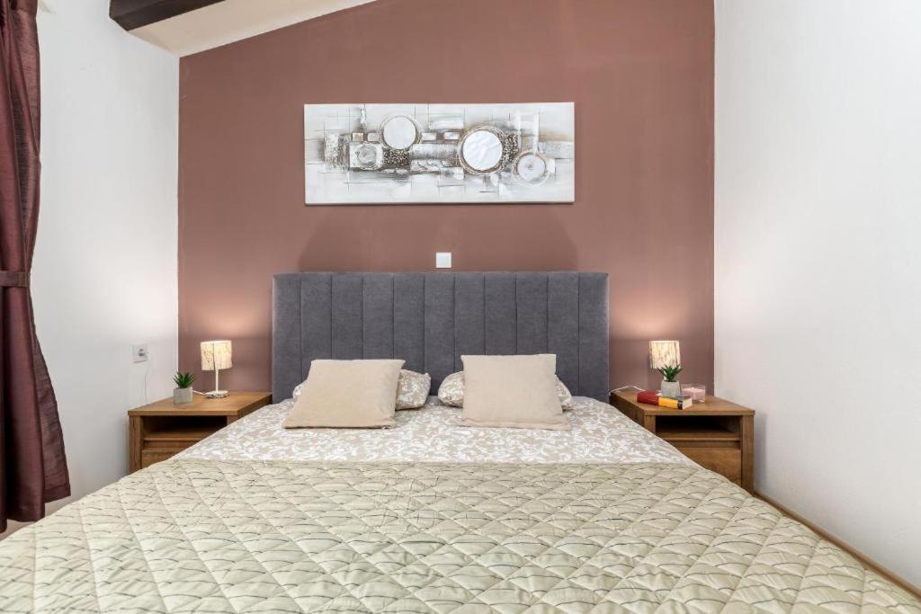 Apartment Mladenka Пула Экстерьер фото