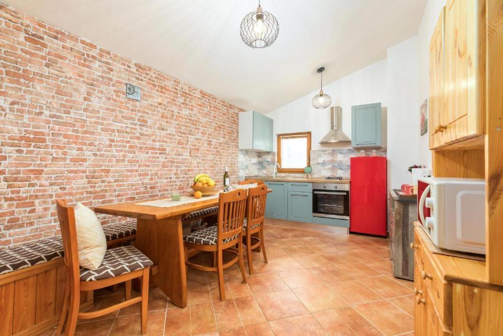 Apartment Mladenka Пула Экстерьер фото