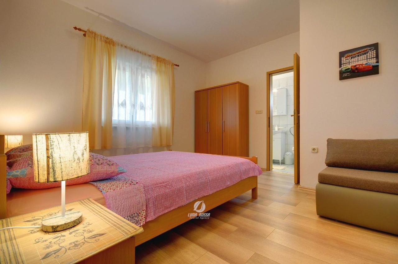 Apartment Mladenka Пула Экстерьер фото