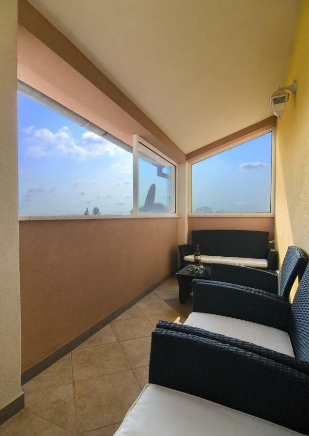 Apartment Mladenka Пула Экстерьер фото